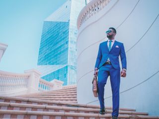 Anzüge und Abendkleider